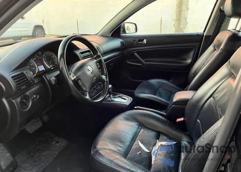 2003 Volkswagen Passat Gls z USA, uszkodzony, nr VIN WVWPD63B03P253883